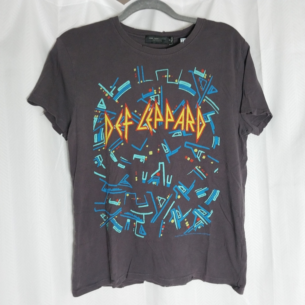 Def Leopard 1988 Hysteria Tour Band T-shirt Junk Food Clothing Distressed XS